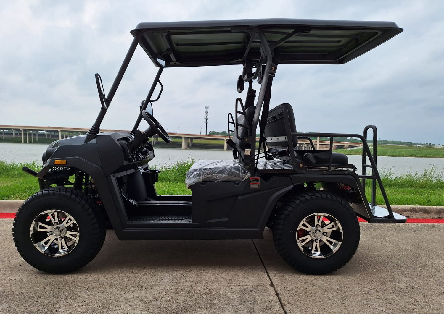 ROVER-ELECTRIC-GOLF-CART