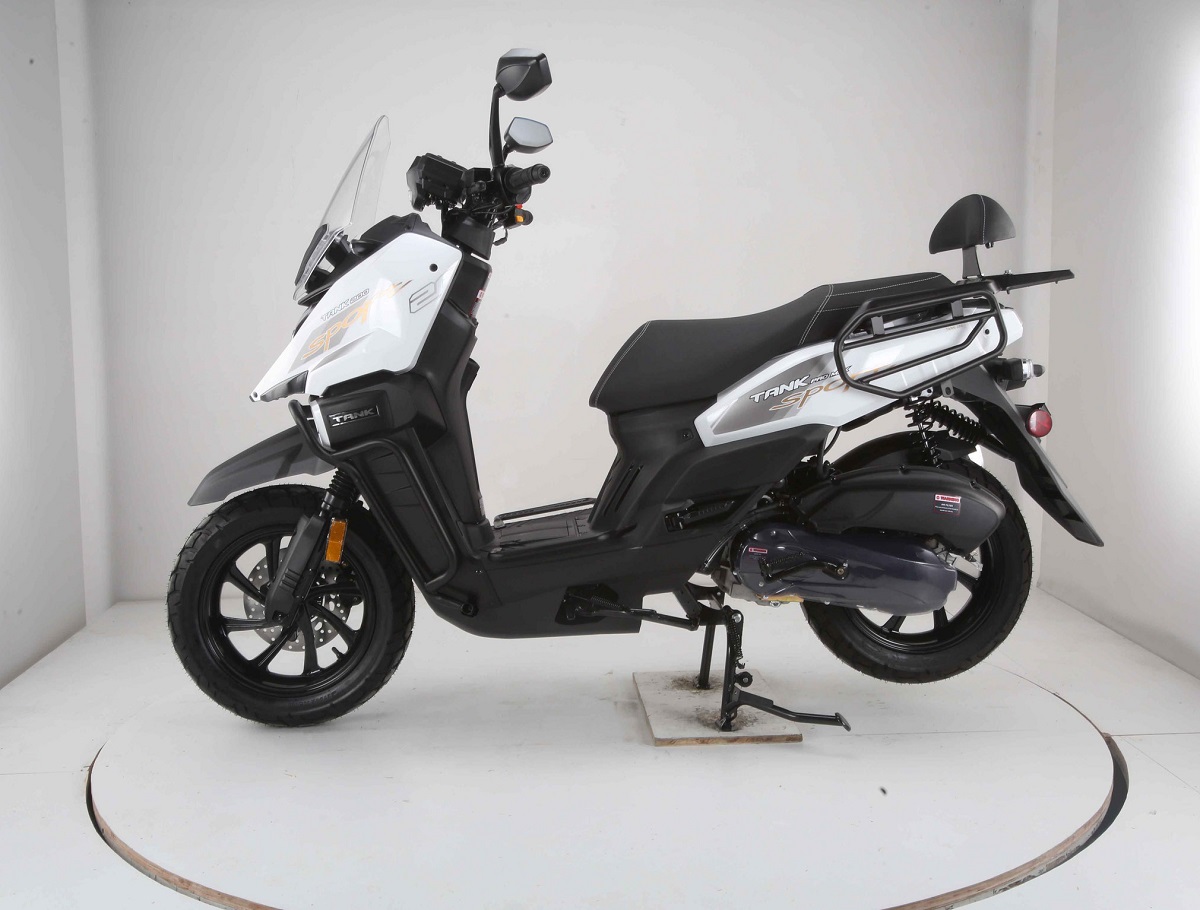 Vitacci Tank Sport 200 EFI Scooter