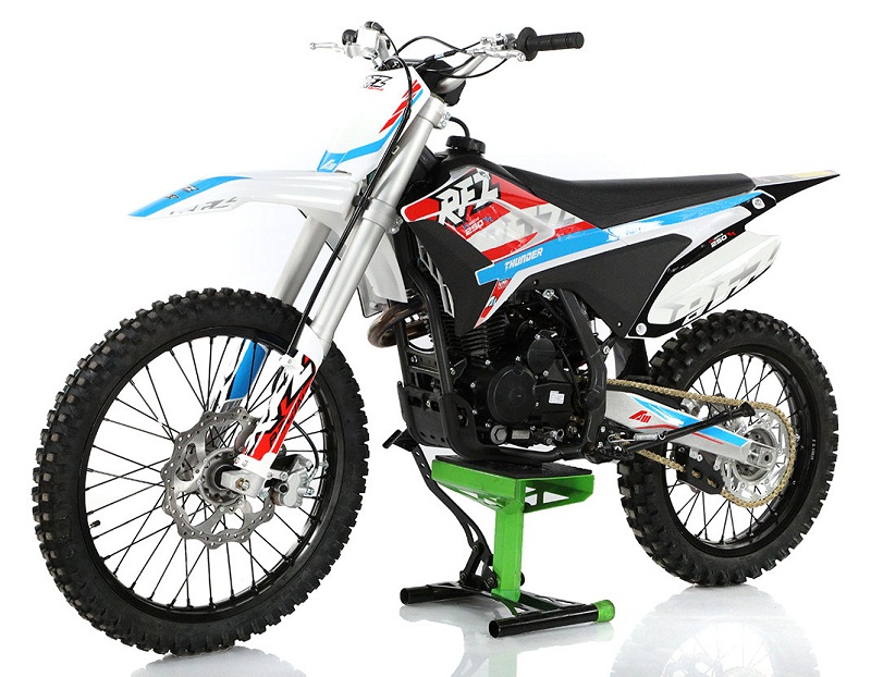 Apollo Thunder 250cc Dirt Bike