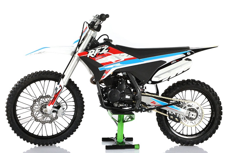 Apollo Thunder 250cc Dirt Bike
